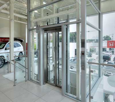 Savaria Orion Commercial LU/LA elevator In a Business