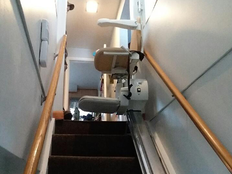 Straight stairlift